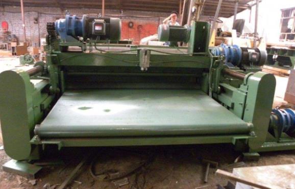 The influence of the easily worn parts of the plywood cutting machine
