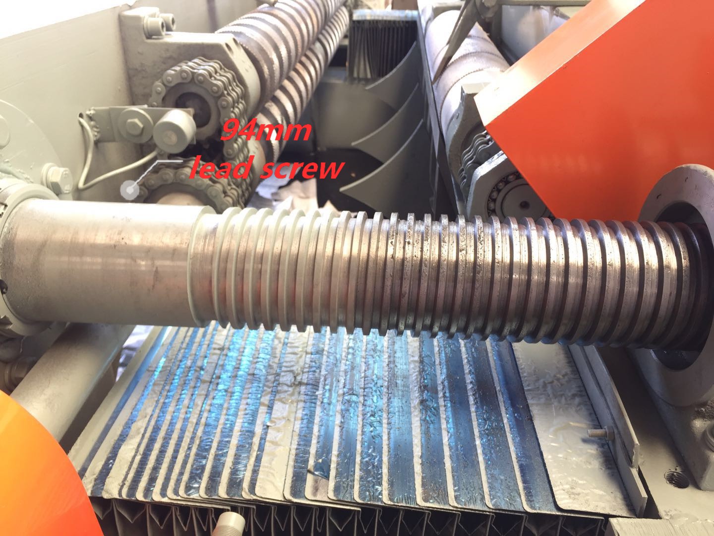 The influence of the easily worn parts of the rotary cutting machine