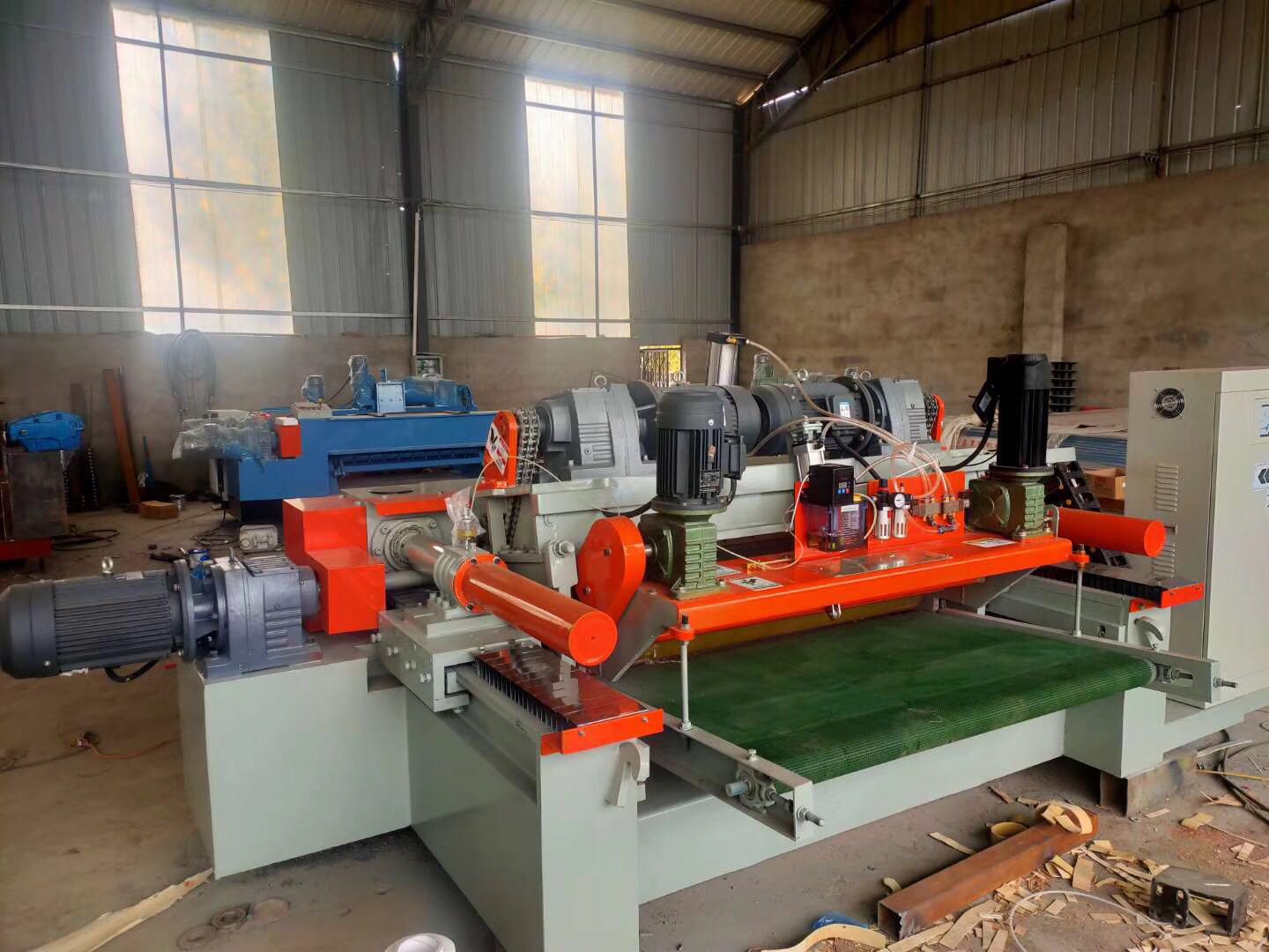 Research and development of new model plywood machinery