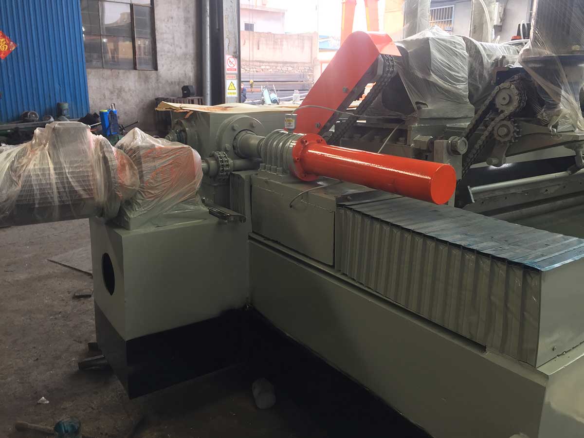 Some common quality problems of veneer in veneer rotary peeling machine
