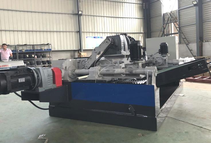 How to solve the problem that veneer rotary cutting machine is stuck