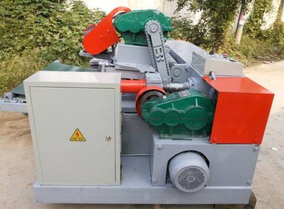 It is necessary to lubricate and maintain the rotary cutting machine