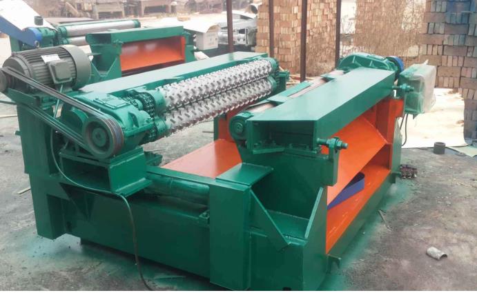 Pay attention to the principles to be followed when using the card free rotary cutting machine
