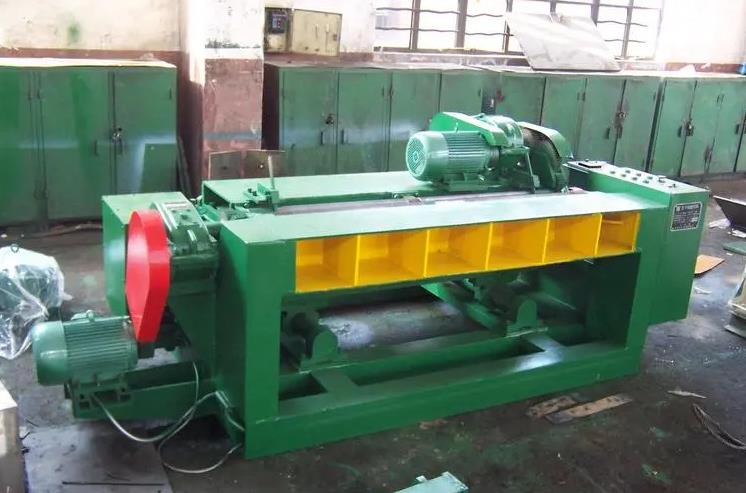wood rotarypeeling machine